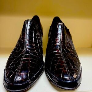 Amalfi by Rangoni heeled pumps made in Italy and never worn outdoors